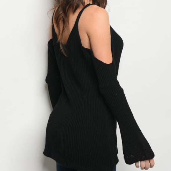 Girly & Flirty Cold shoulder sweater tunic - Picture 3 of 4